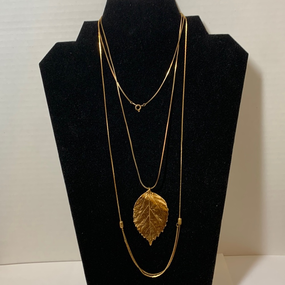 Preowned Gold Plated Chain Necklaces Big Leaf Pendant